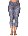 Squeeze Play Capri ā Off the Grid (Black/White Print)