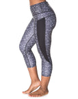 Squeeze Play Capri ā Off the Grid (Black/White Print)