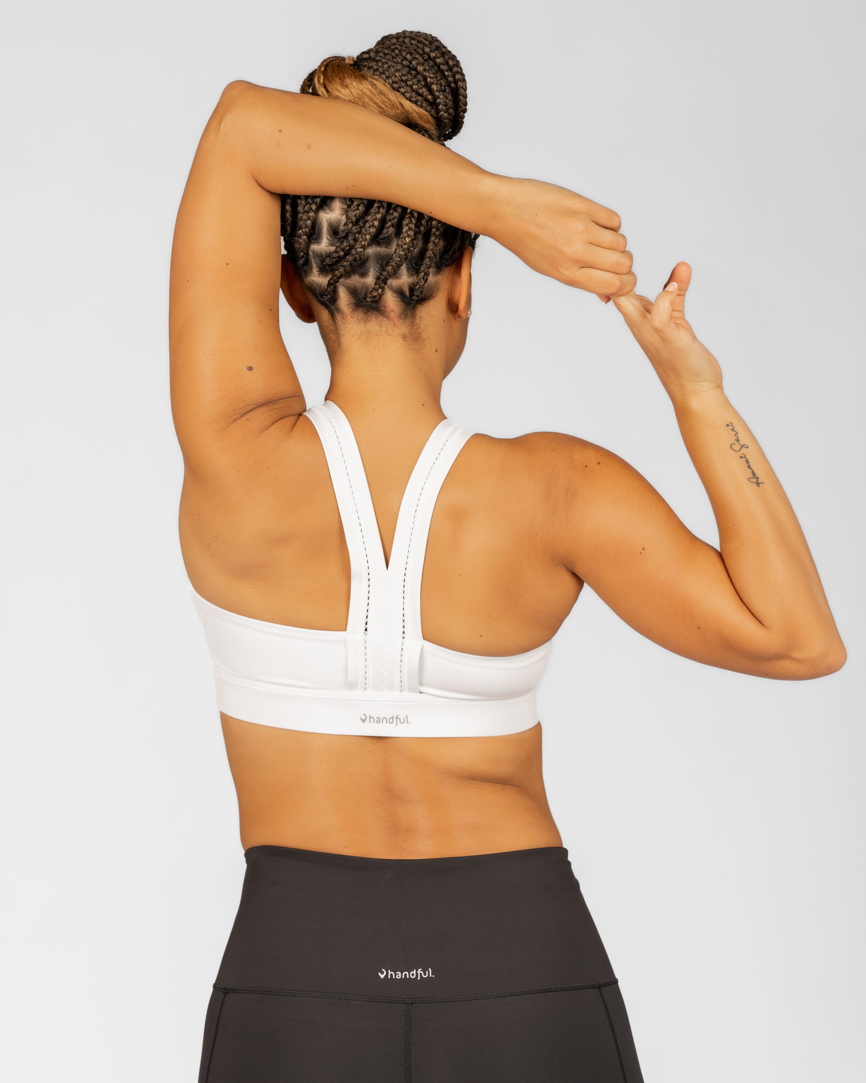 Y Back Sports Bra | High Impact Sports Bra For C & D Cups | Handful